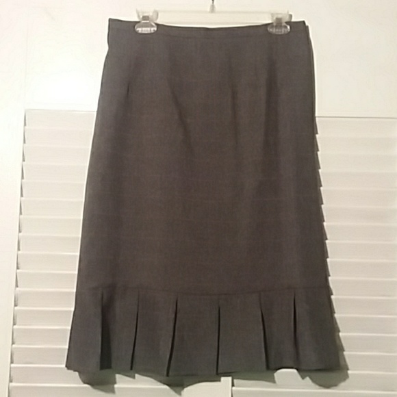 Perceptions Dress Suit - Picture 4 of 8